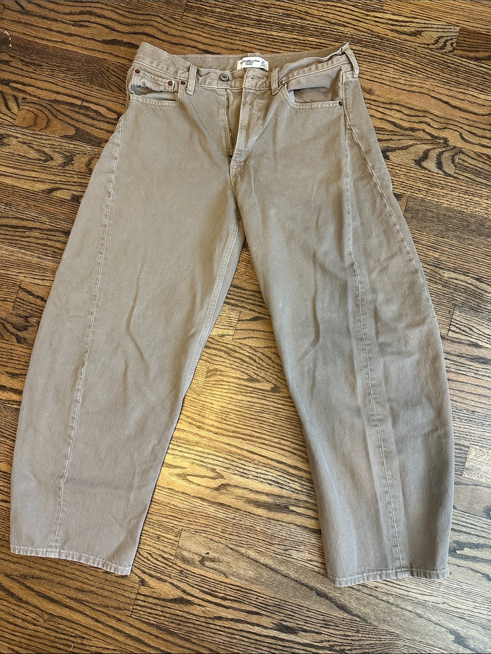 Abercrombie & Fitch Women’s Barrel Jean - Light Khaki